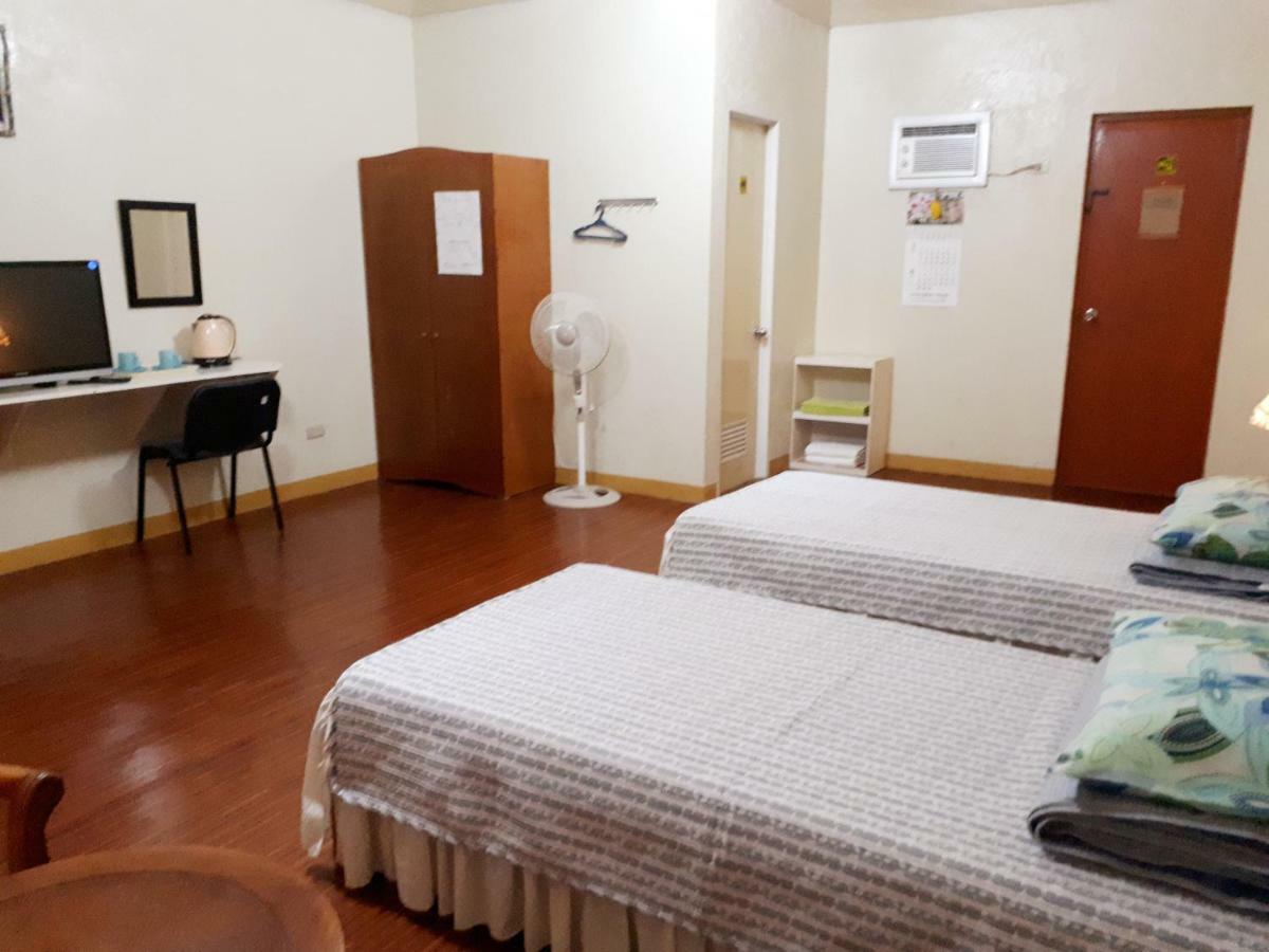 Minine Guesthouse Silang Εξωτερικό φωτογραφία