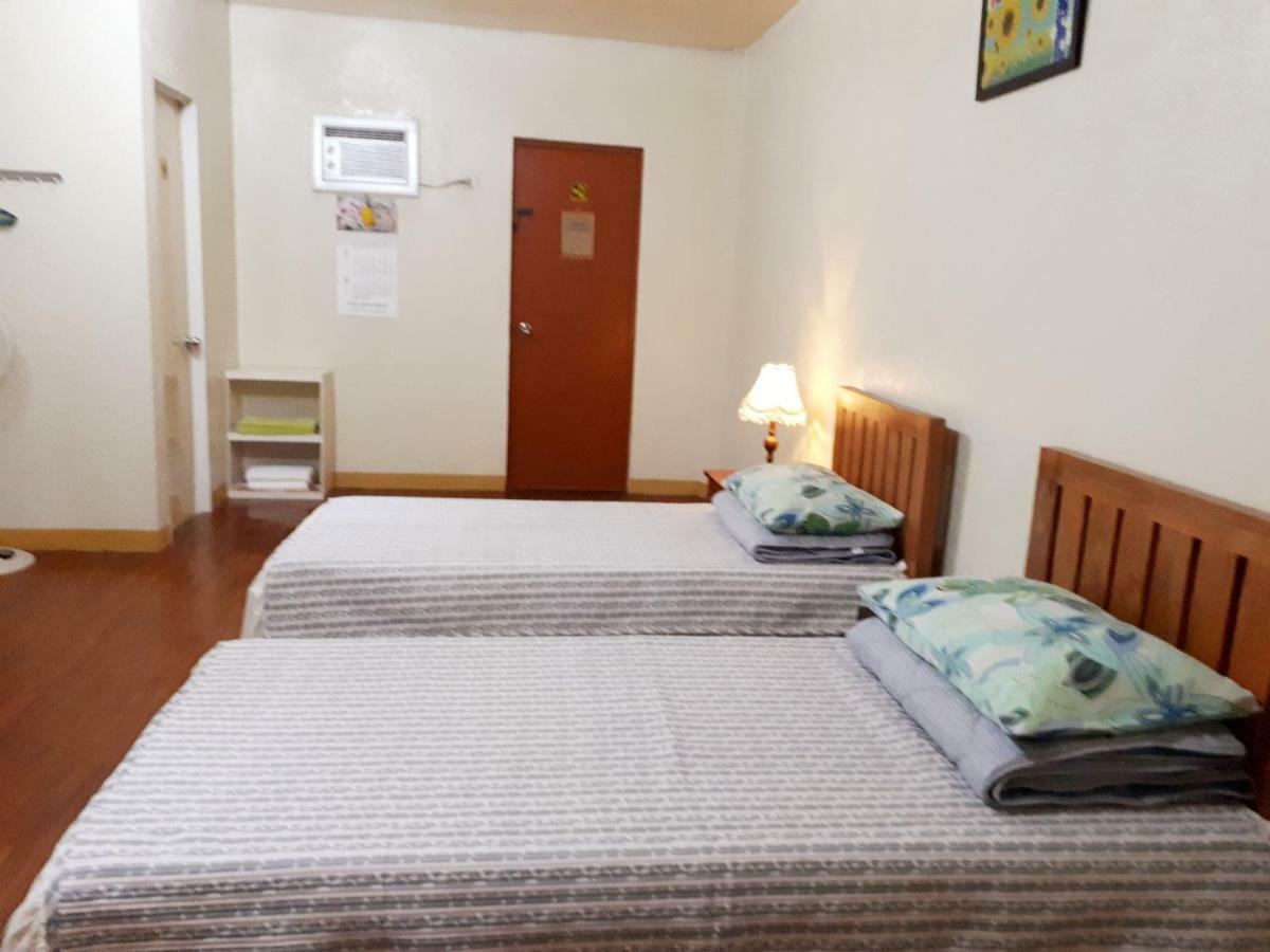 Minine Guesthouse Silang Εξωτερικό φωτογραφία